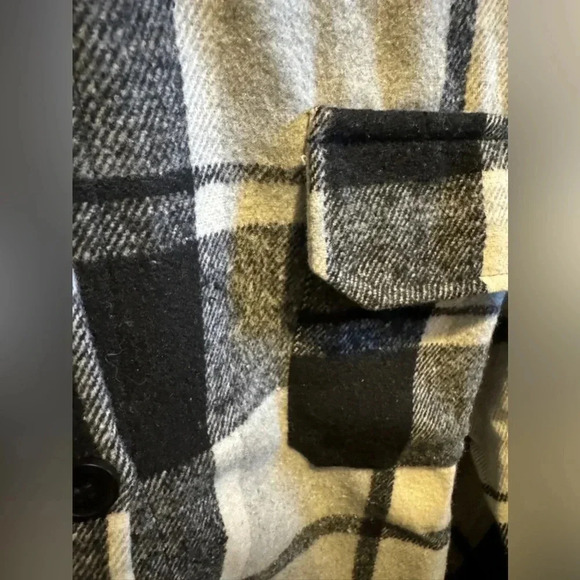 Woman’s flannel jacket XL - Picture 3 of 4